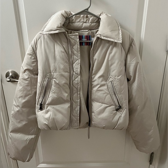 Urban Outfitters Bestie Puffer Jacket - Picture 1 of 5